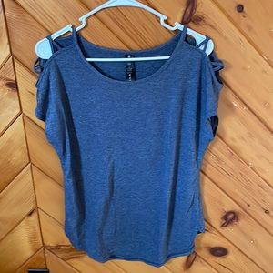 Yogalicious tee